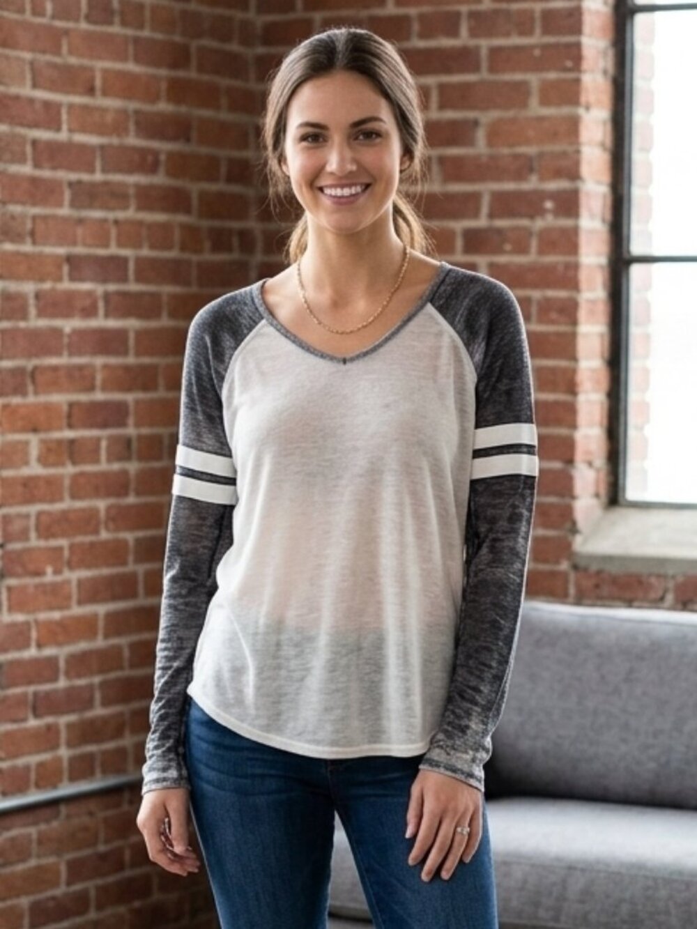 Hurley T-Shirt Women's Size X-Small White Gray Baseball Long Sleeve sheer
